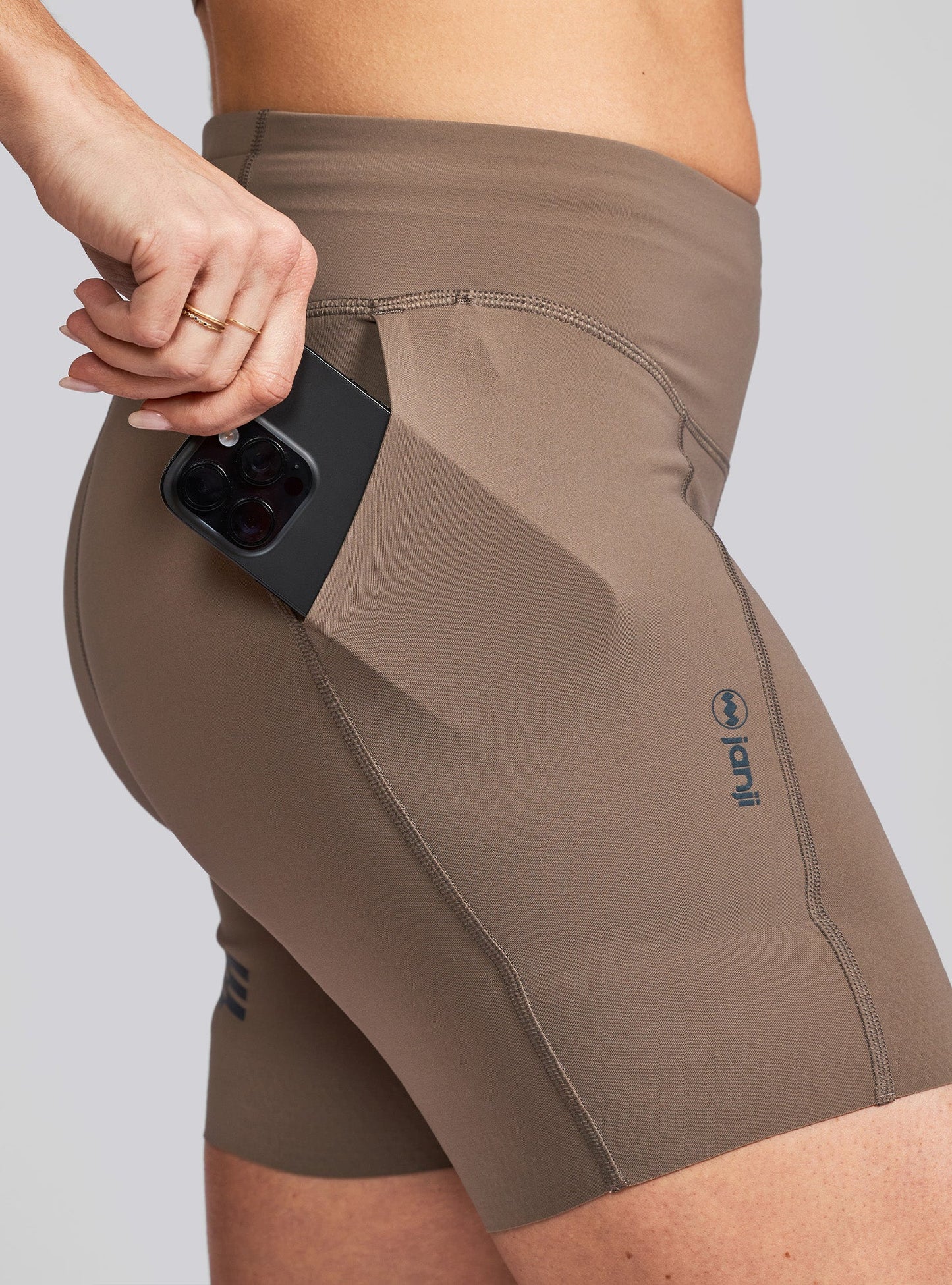 W's 5" Pace Short