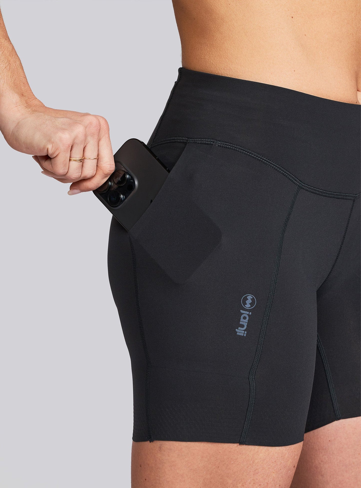W's 5" Pace Short