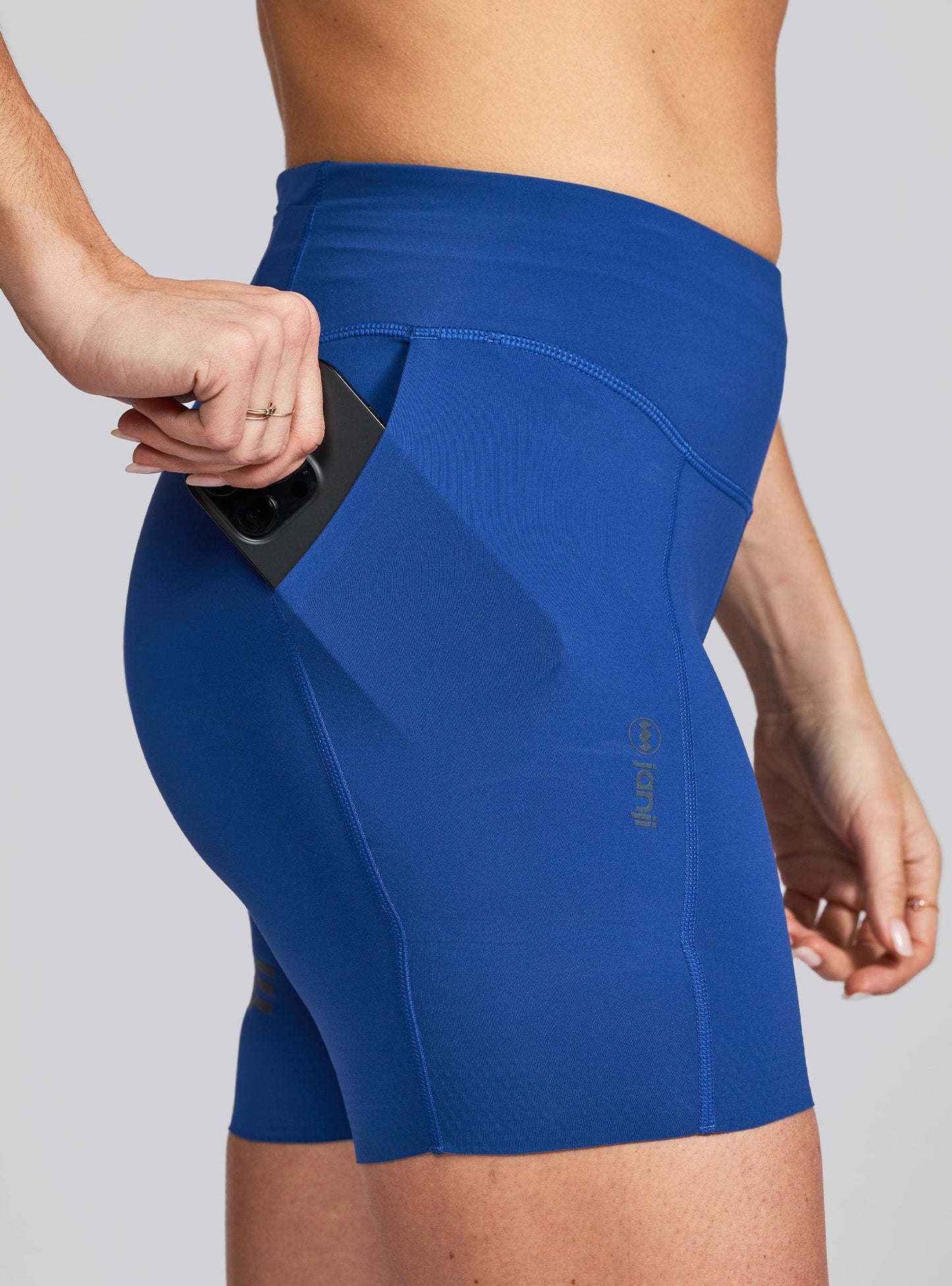W's 5" Pace Short